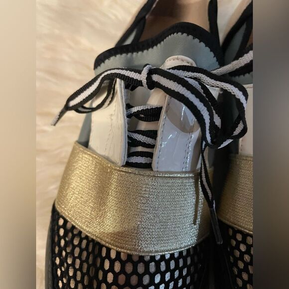 Steve Madden Arctic Sneakers 8.5 - Picture 3 of 10